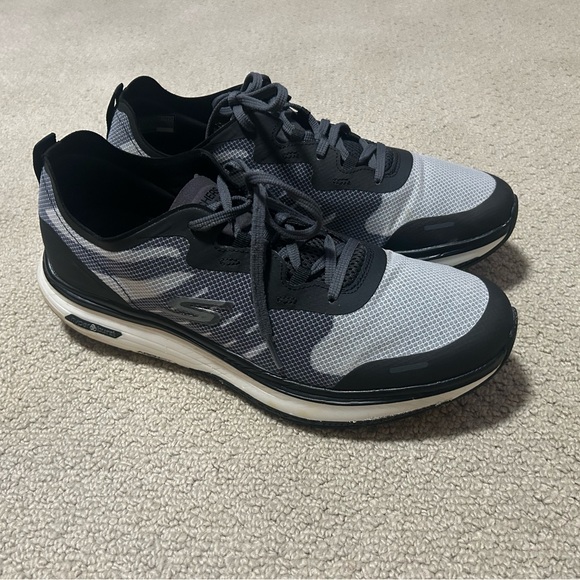 Skechers Air-Cooled Arch Fit Men’s Sneakers - Picture 2 of 6